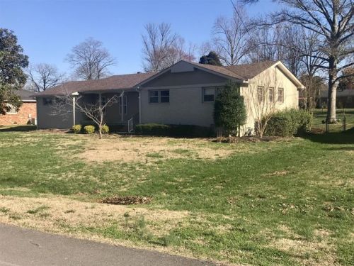 217 Bartonwood Dr, Lebanon, TN 37087-2603