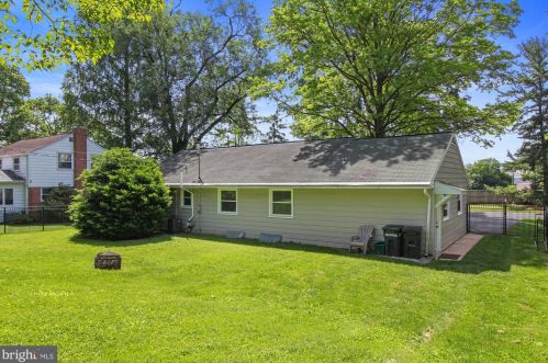 41 Roosevelt Blvd, Lancaster PA  17601-4039 exterior