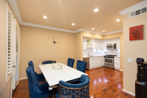 47 Stepping Stone, Irvine CA  92603-4207 exterior