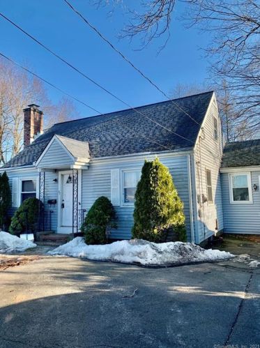 37 Berlin St, Southington, CT 06489-3702