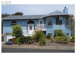 38 Wild Winds St, Florence, OR 97439-7300