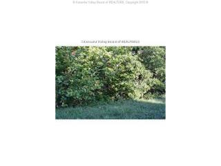 3026 Cliffside Rd, Hurricane, WV 25526-7409