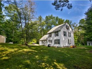 6 Johnson Corner Rd, Lyndeborough, NH 03082-6406