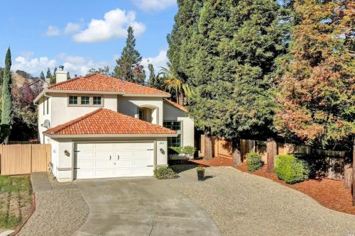 324 Crow Canyon Ct, Vacaville, CA 95688-1060