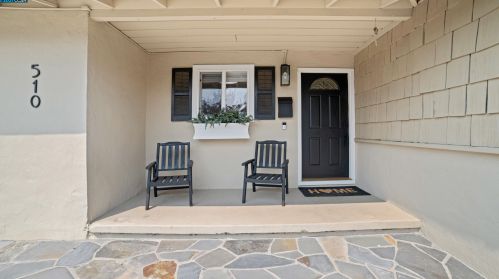 510 Maureen Ln, Concord, CA 94523-2136
