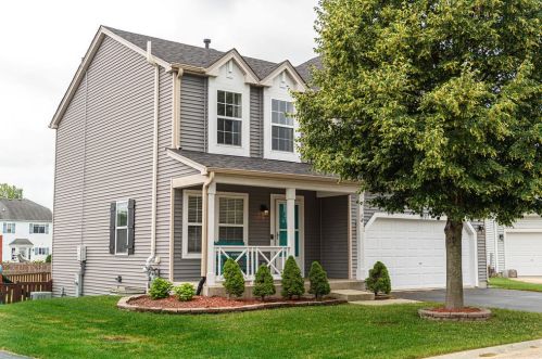 1297 Holly Ct, Antioch, IL 60002-6441
