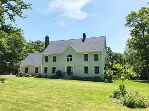 383 Forsyth Rd, Colchester CT  06420-4018 exterior
