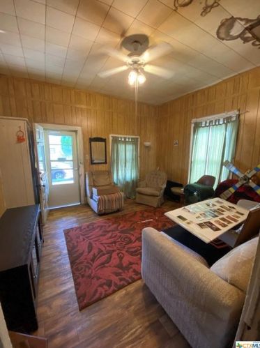 801 Convent St, Victoria, TX 77901-8319