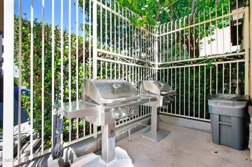 4363 Eileen St, Simi Valley CA  93063-2958 exterior