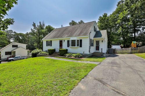 32 Woodfield St, Nashua, NH 03062-2056