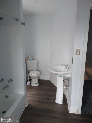 2327 Hancock St, Philadelphia PA  19133-3721 exterior