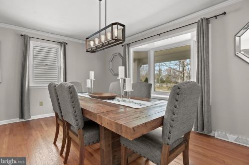 305 North Dr, Severna Park, MD 21146-2109