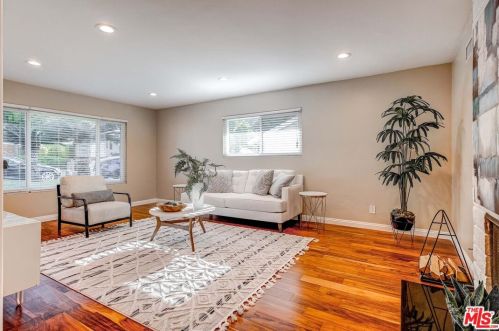 3974 Abella St, Glendale, CA 91214-2319