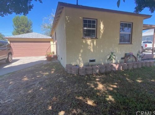 236 Willow Ave, Rialto, CA 92376-5831