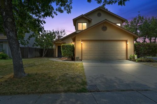 2520 Burlwood Dr, Modesto, CA 95355-9574