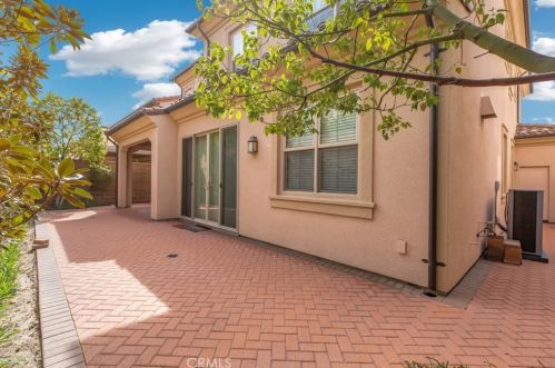 81 Kimbal, Irvine CA  92620 exterior