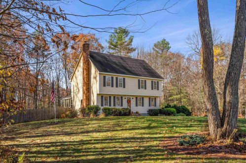 23 Lawson Farm Rd, Londonderry, NH 03053-2646