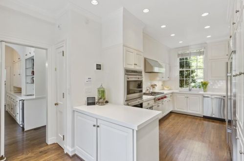 2868 Habersham Rd, Atlanta GA  30305-2959 exterior