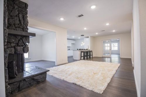 1018 Brookhollow Dr, Irving TX  75061-5514 exterior