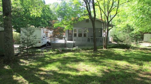 78 Maple Wood Ln, Cleveland, GA 30528-2192