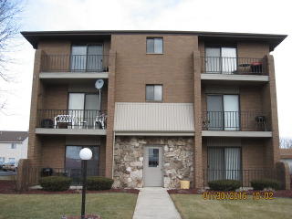 2608 Goodrich Ave, Chicago, IL 60633-2054