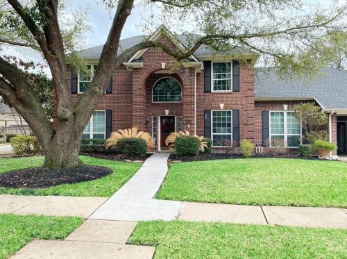 16215 Avenplace Rd, Tomball, TX 77377-8486