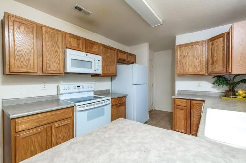4400 Meadowlark Ln, Pueblo CO  81008-2188 exterior