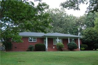 37 Ovoca Lake Rd, Tullahoma, TN 37388-5355