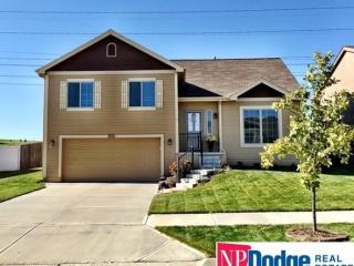 7512 143rd St, Omaha, NE 68142-2136