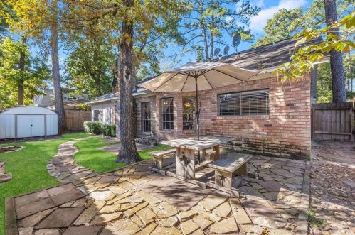 206 Deep Dl Ln, Conroe TX  77304-7208 exterior