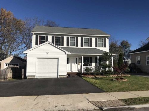 46 Sawyer St, Nashua, NH 03060-3742
