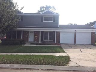 6504 Gillen St, Metairie, LA 70003-2937