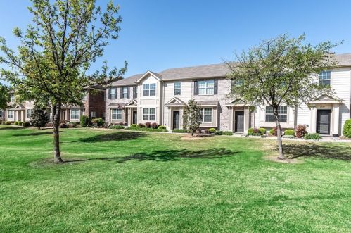 6920 Carrington Ln, Fort Worth, TX 76137-7557