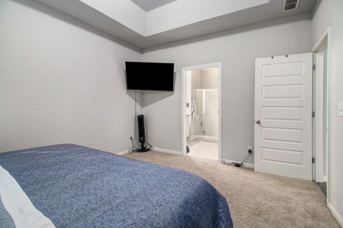 3753 Hempstead Way, Atlanta GA  30331-5268 exterior