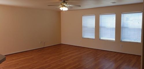 16972 Wren Hill St, Conroe TX  77385-3774 exterior