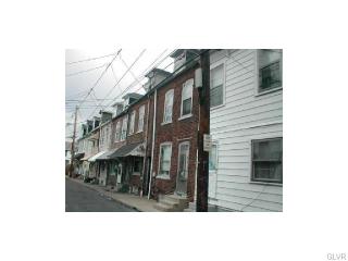 127 Bryan St, Allentown, PA 18101-1832