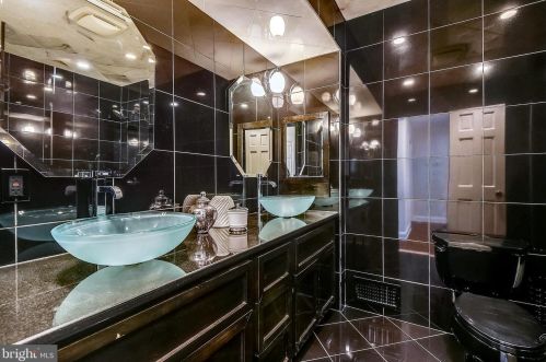 810 Burnt Mills Ave, Silver Spring MD 20901-4506 exterior