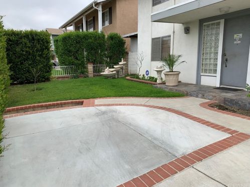 2430 Royal Ave, Simi Valley, CA 93065-4762