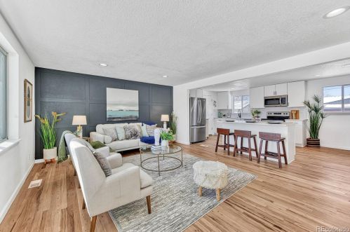 4459 Grant St, Englewood CO  80113-5806 exterior