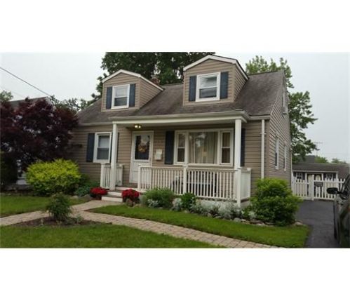 17 March Pl, Perth Amboy, NJ 08863-2121