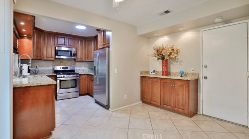1615 Carmel Cir, Upland CA  91784-1726 exterior