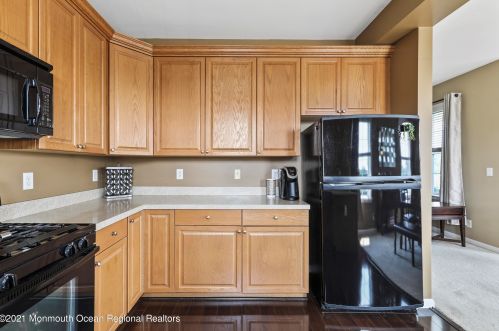 631 Ml Pond Way, Tinton Falls NJ 07724-2478 exterior