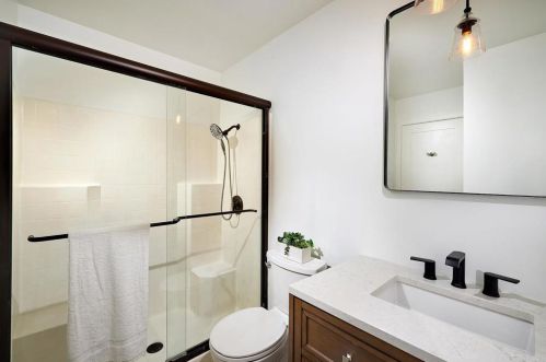 132 Mangano Cir, Encinitas CA  92024-2737 exterior