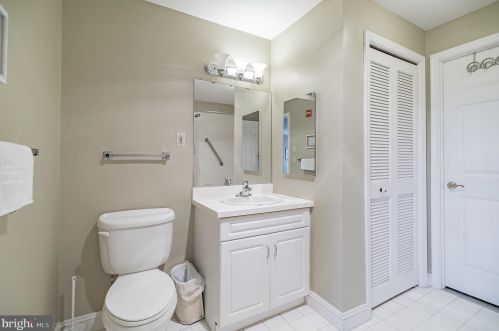 2300 Windrow Dr, Princeton NJ 08540-5020 exterior