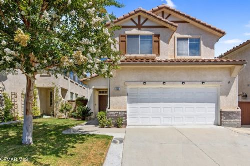 153 Macademia Ln, Simi Valley, CA 93065-6914