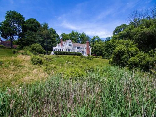 13 Valley Rd, Norwalk, CT 06854-5010