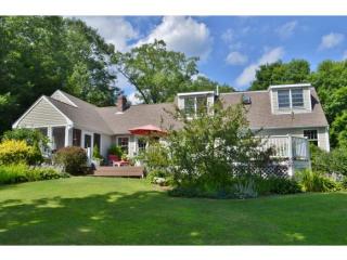 61 Fox Chase Rd, Bradford, NH 03221-6516