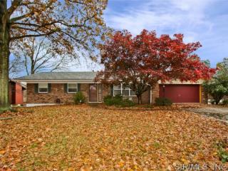329 Warrensburg Dr, Belleville, IL 62223-3427