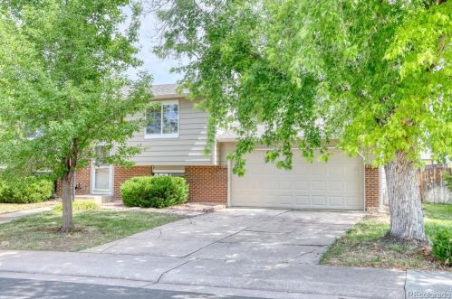 18153 Loyola Pl, Denver, CO 80013-3412