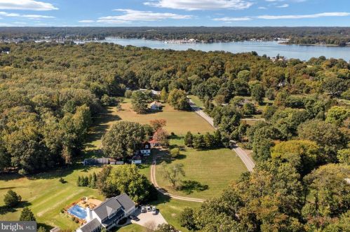 6482 Shady Side Rd, Shady Side MD 20764-9715 exterior